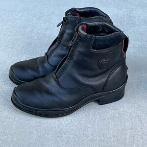 Ariat winter water resistance boots.  Women’s size 7